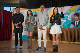 「魅力凝聚新時代」 記者會及簽名會 - 四位TVB超人氣紅星 同粉絲們近距離接觸
