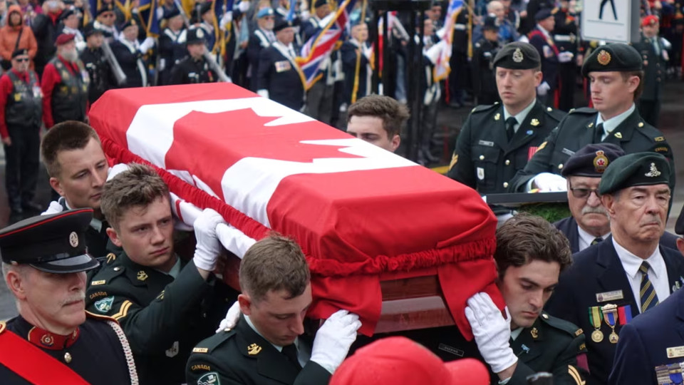 全國-年初在法國發現一名紐芬蘭無名士兵今日安葬在聖約翰斯國家戰爭紀念碑無名士兵墓 | 新時代電視 Fairchild TV