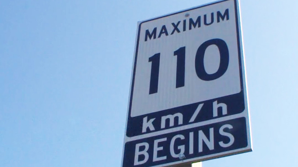 安省今日起將部分高速路段的限速由時速100公里上調至110公里