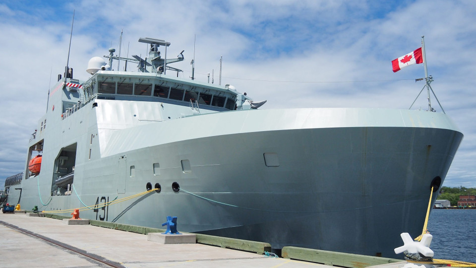 全國-加拿大海軍一艘極地巡邏艦因發生水浸 現正在美國夏威夷評估損壞原因 | 新時代電視 Fairchild TV