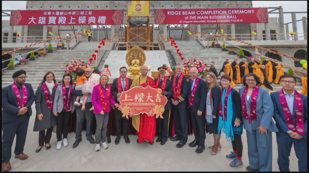 靈巖山寺舉行第三期工程大雄寶殿上樑典禮